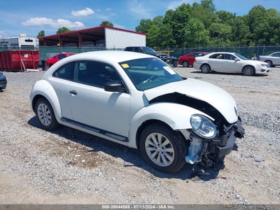 VOLKSWAGEN BEETLE 2014