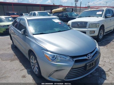 TOYOTA CAMRY 2016
