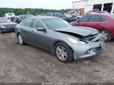 INFINITI JOURNEY 2012