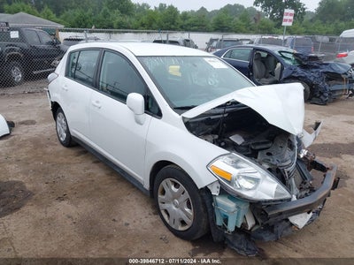 NISSAN VERSA 2010
