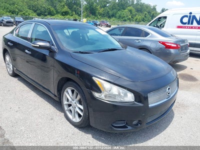 NISSAN MAXIMA 2010