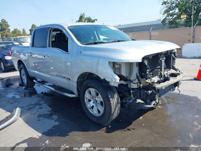 NISSAN TITAN 2018