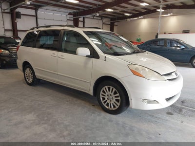 TOYOTA SIENNA 2009