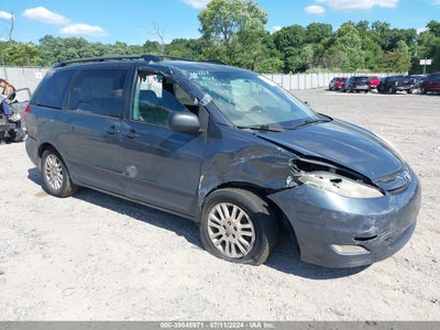 TOYOTA SIENNA 2010