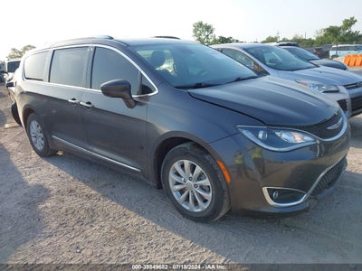 CHRYSLER PACIFICA 2018