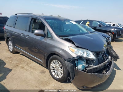 TOYOTA SIENNA 2012