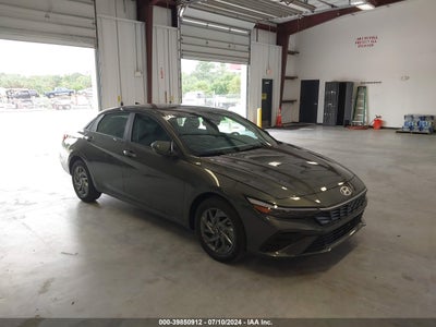 HYUNDAI ELANTRA HYBRID 2024