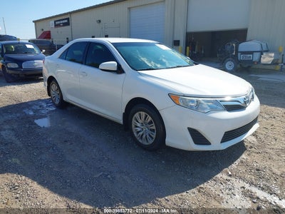 TOYOTA CAMRY 2012