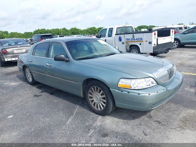 LINCOLN TOWN CAR 2004