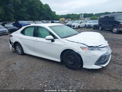 TOYOTA CAMRY 2018
