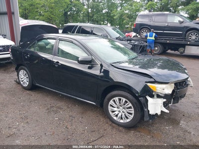 TOYOTA CAMRY 2012
