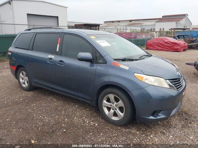 TOYOTA SIENNA 2014