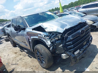 TOYOTA TUNDRA 2024