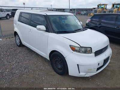 SCION XB 2010
