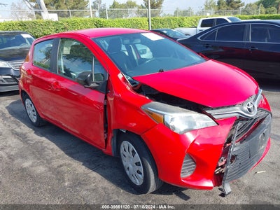 TOYOTA YARIS 2015