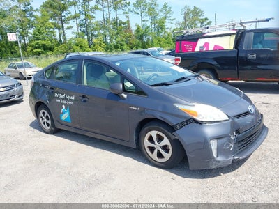 TOYOTA PRIUS 2014