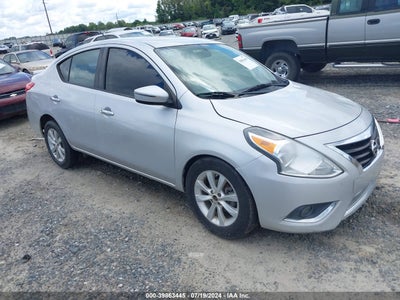 NISSAN VERSA 2015
