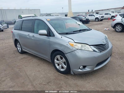 TOYOTA SIENNA 2014