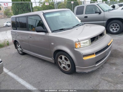 SCION XB 2004