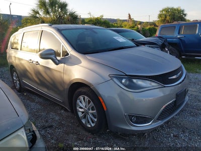 CHRYSLER PACIFICA 2018