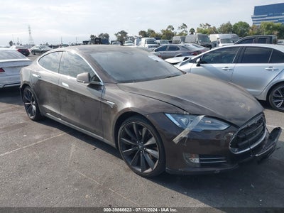 TESLA MODEL S 2014