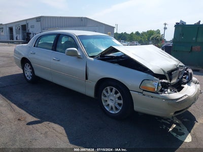 LINCOLN TOWN CAR 2006