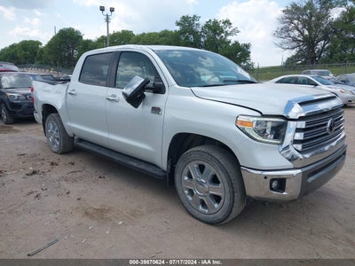 TOYOTA TUNDRA 2021
