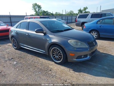 SUZUKI KIZASHI 2013