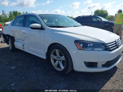 VOLKSWAGEN PASSAT 2012