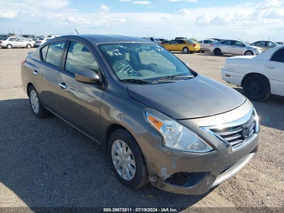 NISSAN VERSA 2017