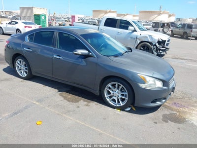 NISSAN MAXIMA 2010
