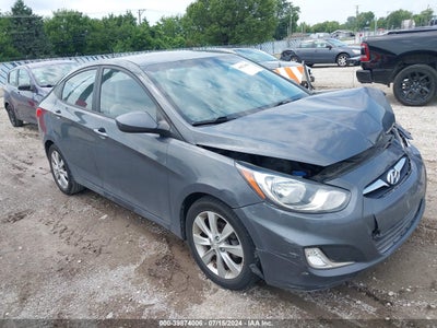 HYUNDAI ACCENT 2012