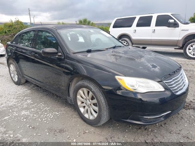 CHRYSLER 200 2013