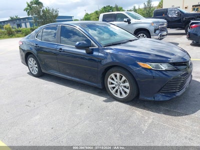 TOYOTA CAMRY 2018