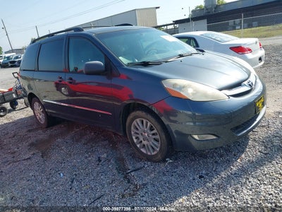 TOYOTA SIENNA 2009