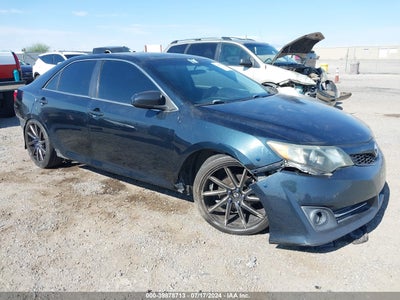 TOYOTA CAMRY 2014