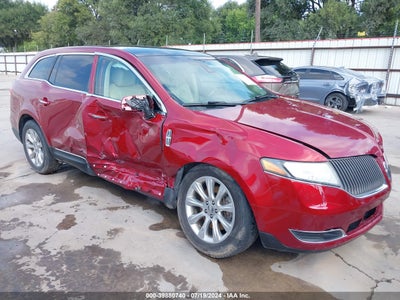 LINCOLN MKT 2014