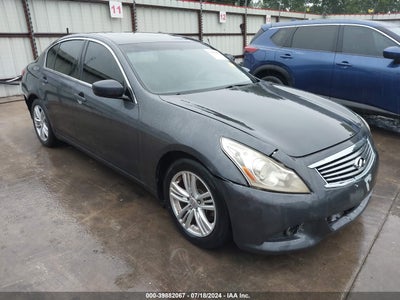 INFINITI JOURNEY 2012