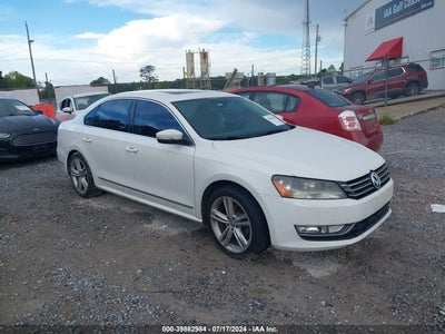 VOLKSWAGEN PASSAT 2012