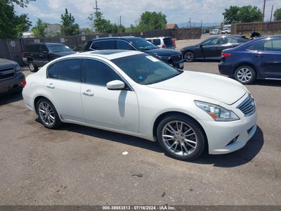 INFINITI JOURNEY 2012