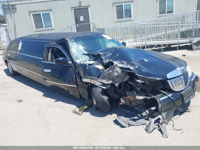 LINCOLN TOWN CAR 2000