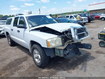 DODGE DAKOTA 2005