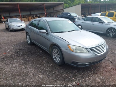 CHRYSLER 200 2013