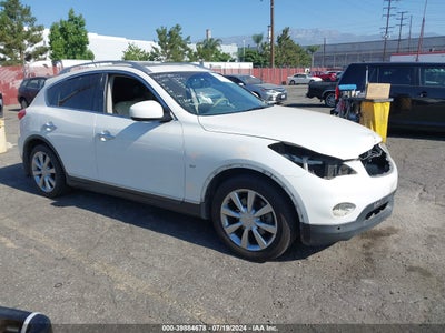 INFINITI JOURNEY 2015