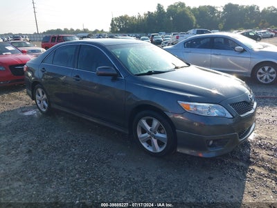 TOYOTA CAMRY 2011