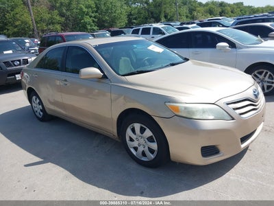 TOYOTA CAMRY 2011