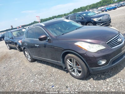 INFINITI JOURNEY 2010