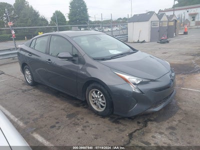 TOYOTA PRIUS 2018