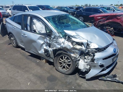 TOYOTA PRIUS 2016
