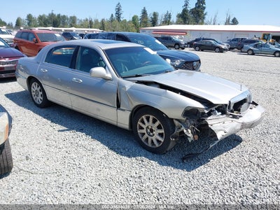 LINCOLN TOWN CAR 2006